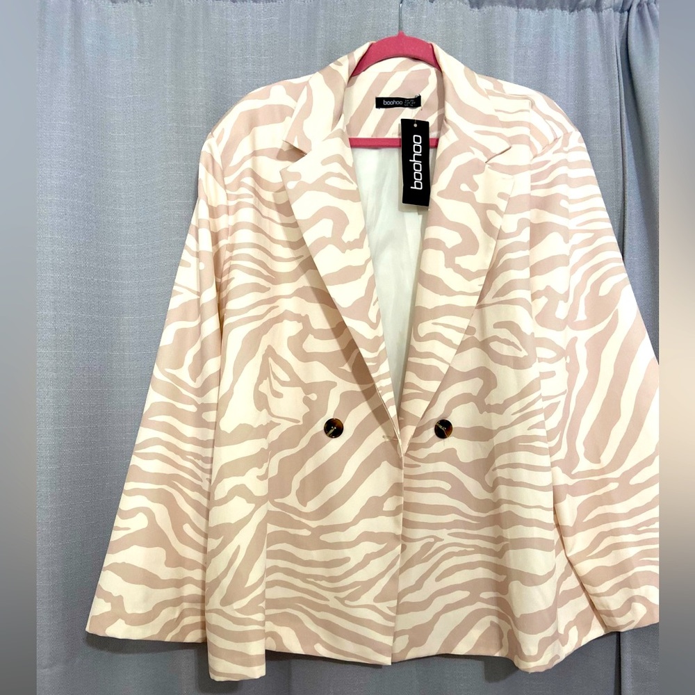 BOOHOO PLUS TONAL ZEBRA BLAZER, COLOR:STONE, SIZE: US 16 🔥🔥